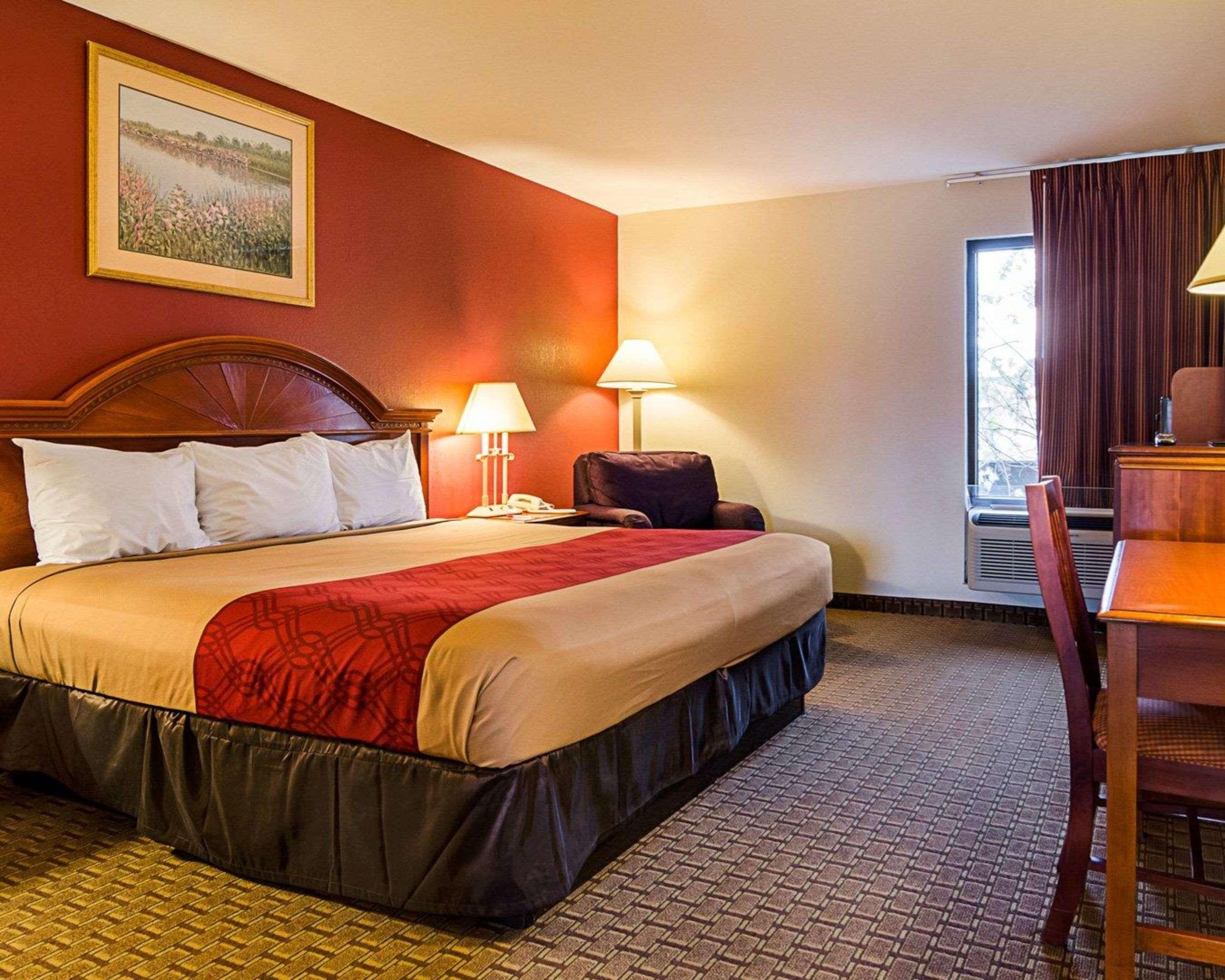 Econo Lodge Ричмънд Екстериор снимка